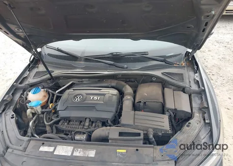 2016 Volkswagen Passat 1.8T R-Line из США, поврежденный, VIN 1VWAT7A37GC042880